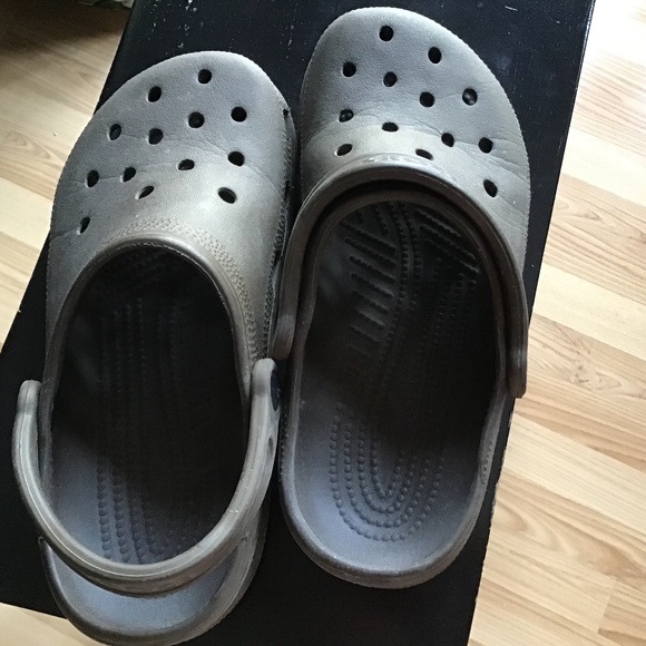 Crocs 7 Great shape these are around 50 bucks new!! FYI - Picture 1 of 3